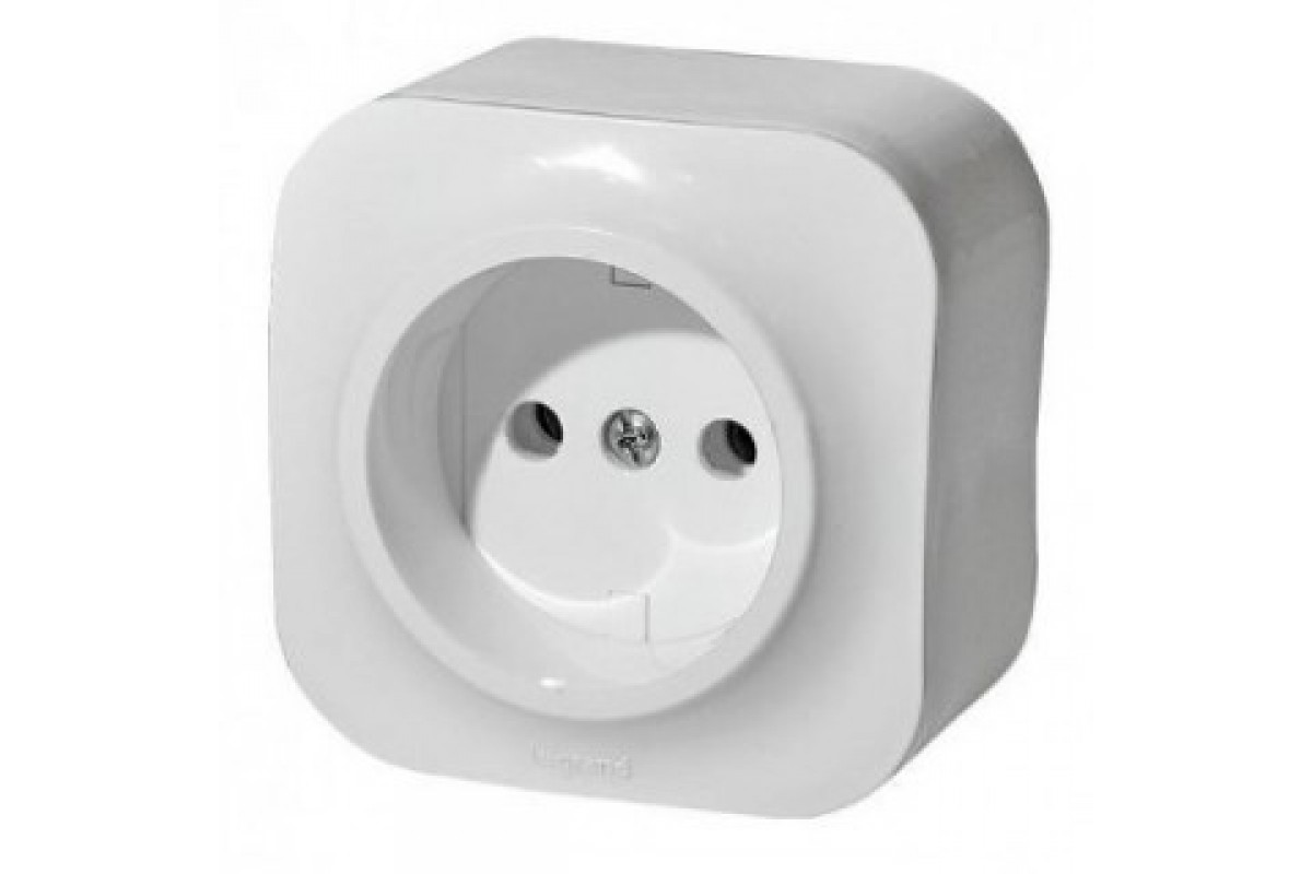 Розетка одинарная Legrand